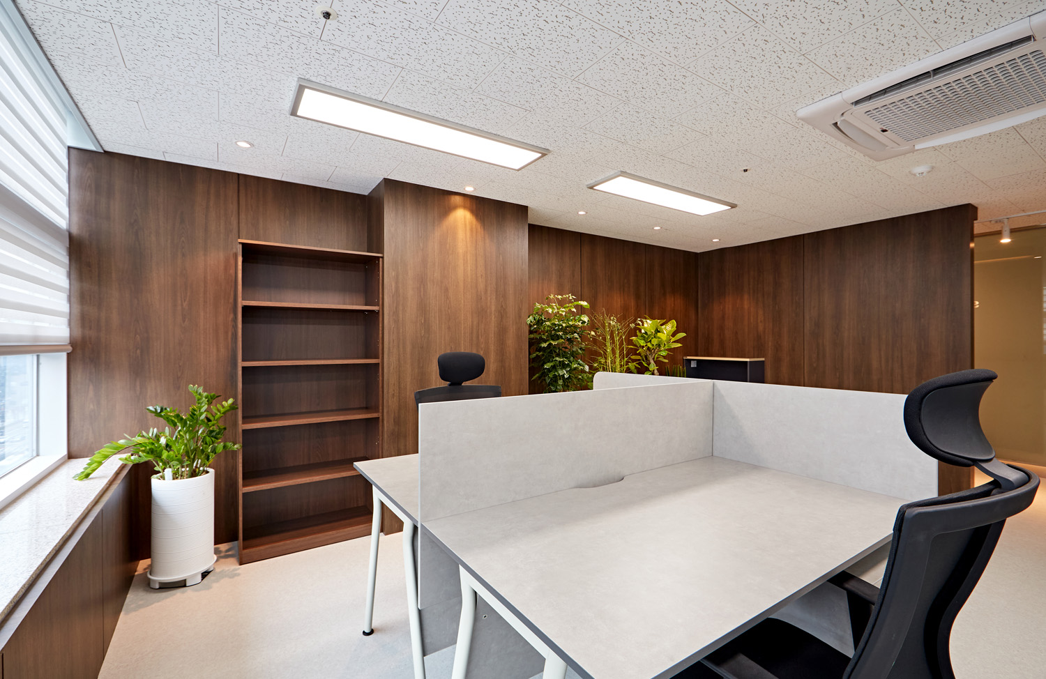 首尔高级会计师事务所的现代极简内饰设计-9