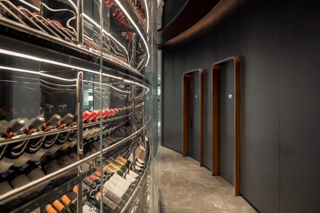 未来主义王品牛排 · 太空舱餐厅的浪漫探索丨中国深圳丨廖凡帆,钟淑铭-12