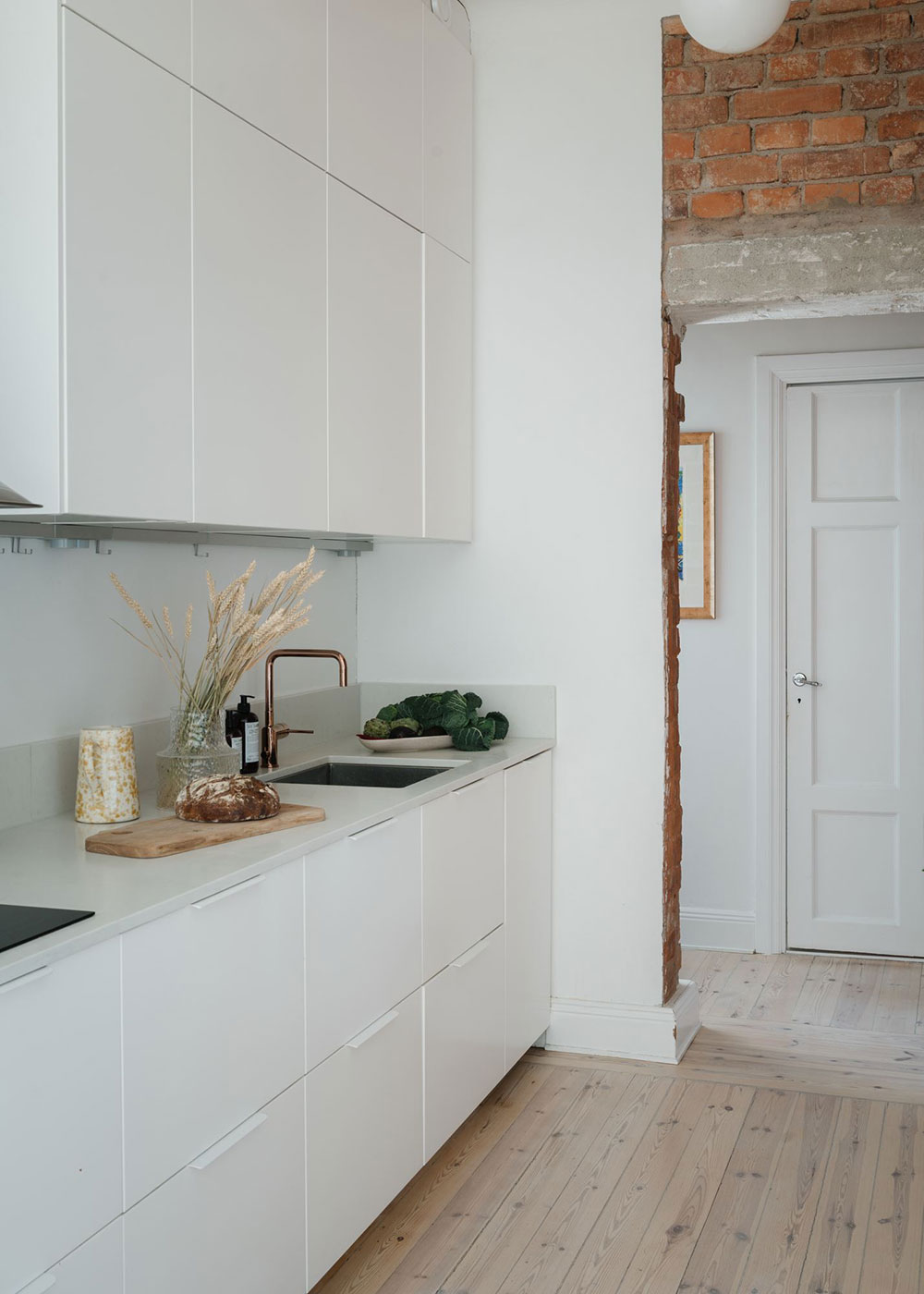 北欧风格瑞典公寓，温馨明亮的湾窗设计-11