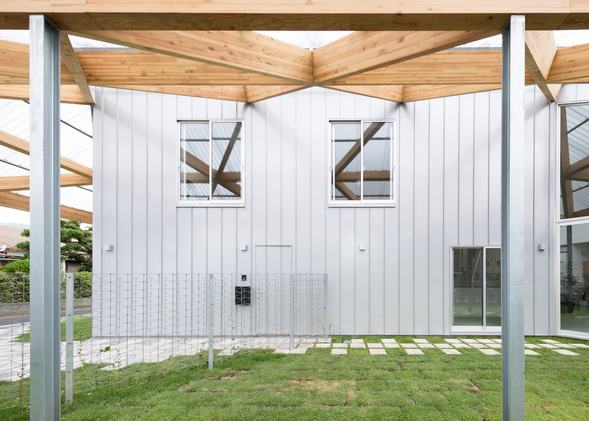 Giant House in Oiso / Fumiko Takahama Architects-28