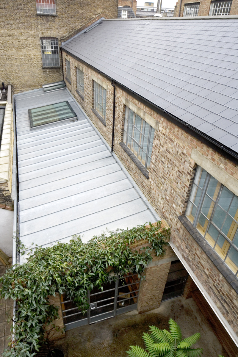 伦敦 Jasper Morrison 工作室 · 仓库改造的办公与零售空间-11