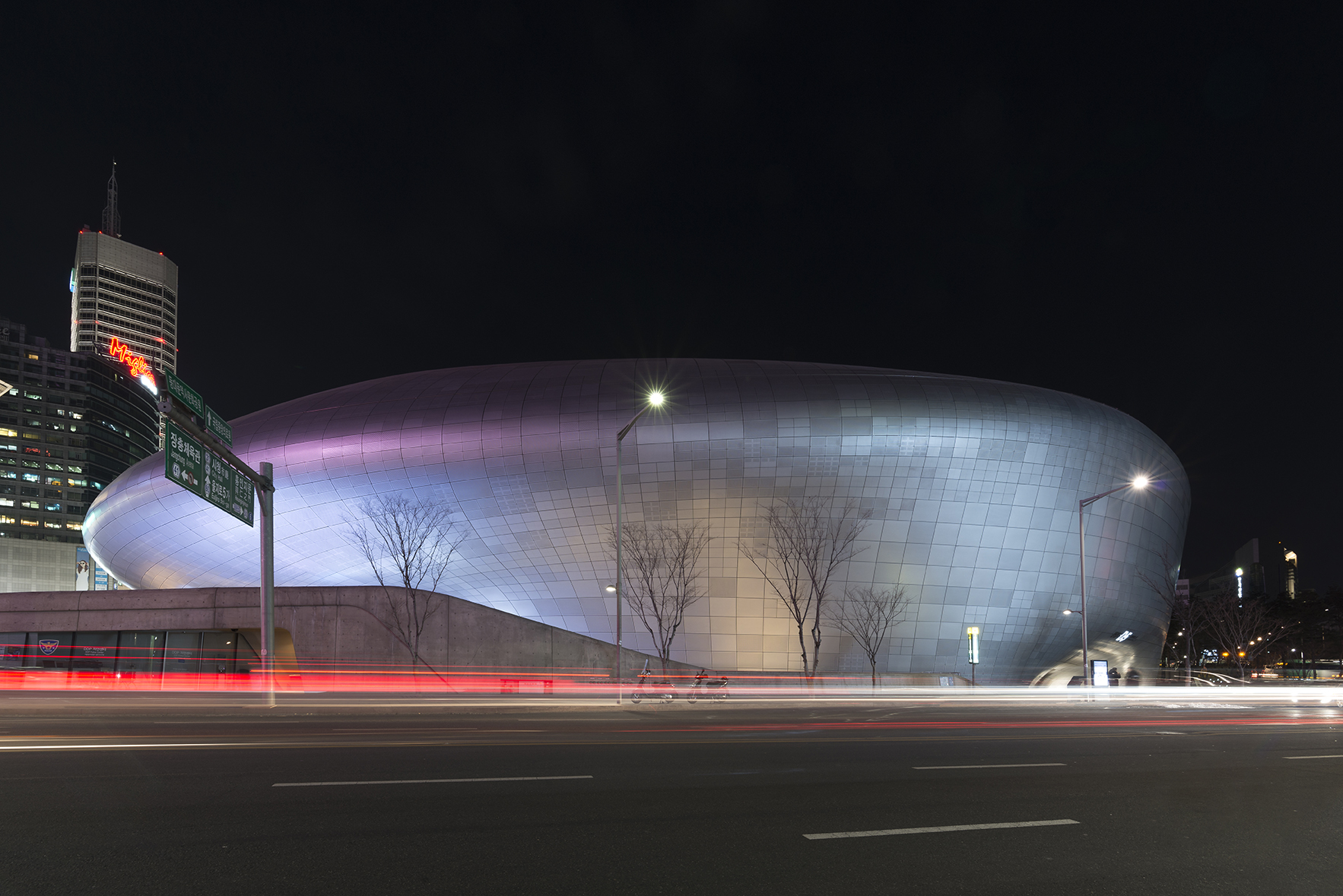 东大门设计广场丨韩国首尔丨Zaha Hadid Architects-17