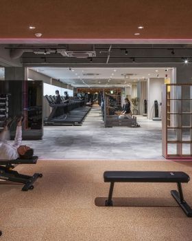 健身房丨日本埼玉丨KAMITOPEN建筑设计事务所