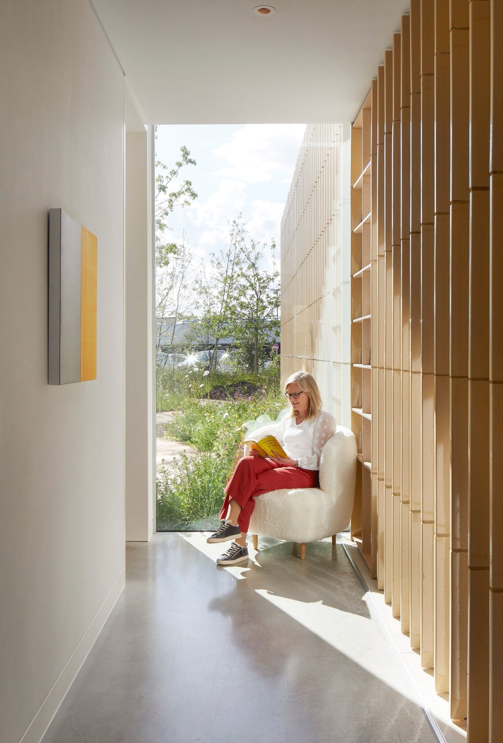 绿意盎然的 Maggie's Southampton 中心,花园与室内空间交融-39