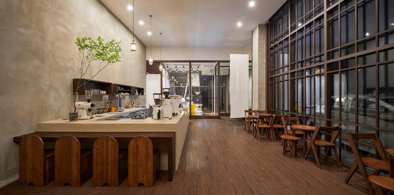 35 坪斯米达咖啡厅，木质装点简约风情-4