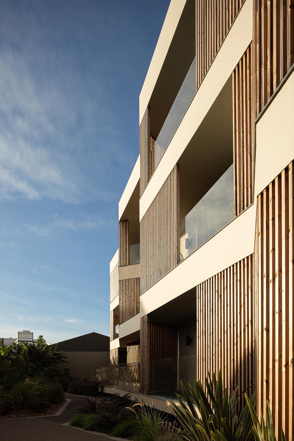 ERNESTO DO CANTO住宅区丨葡萄牙蓬塔德尔加达丨BOX arquitectos-148