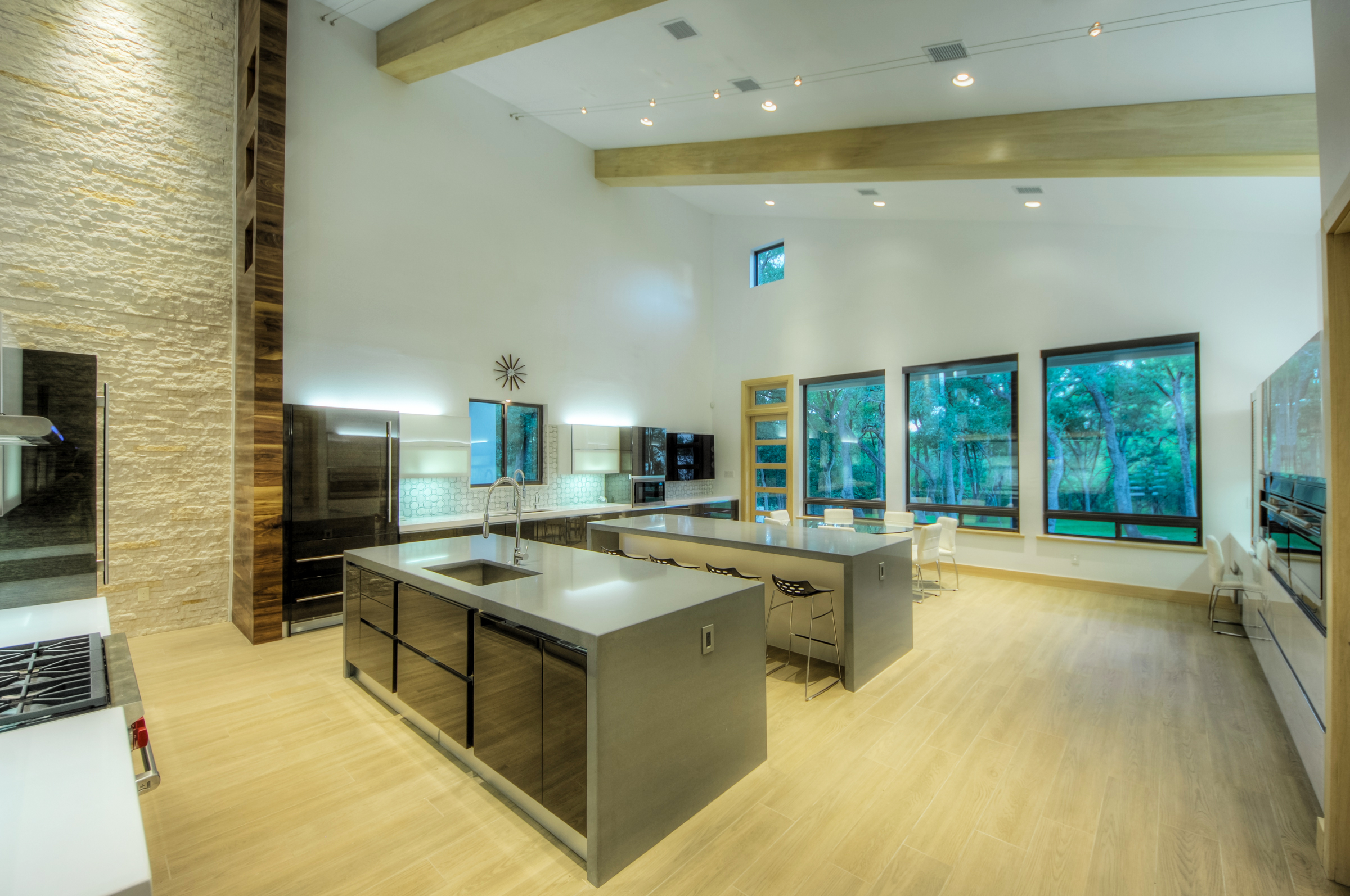 奥斯卡·弗洛雷斯设计室的施瓦茨住宅 | 现代与舒适的完美融合-31