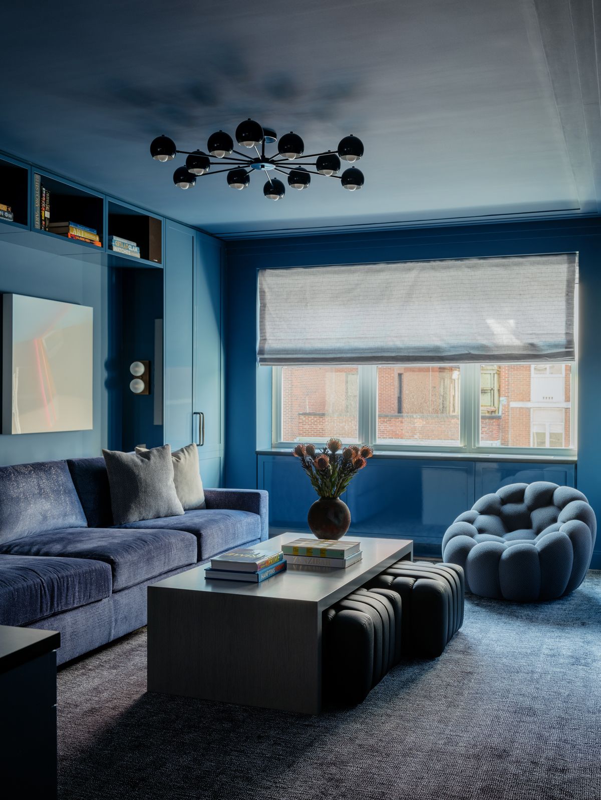 色彩斑斓的马德里公寓 | 绿与蓝的完美融合-19