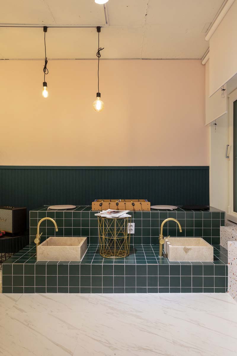 40 平 INS 情感共享校服店设计-16