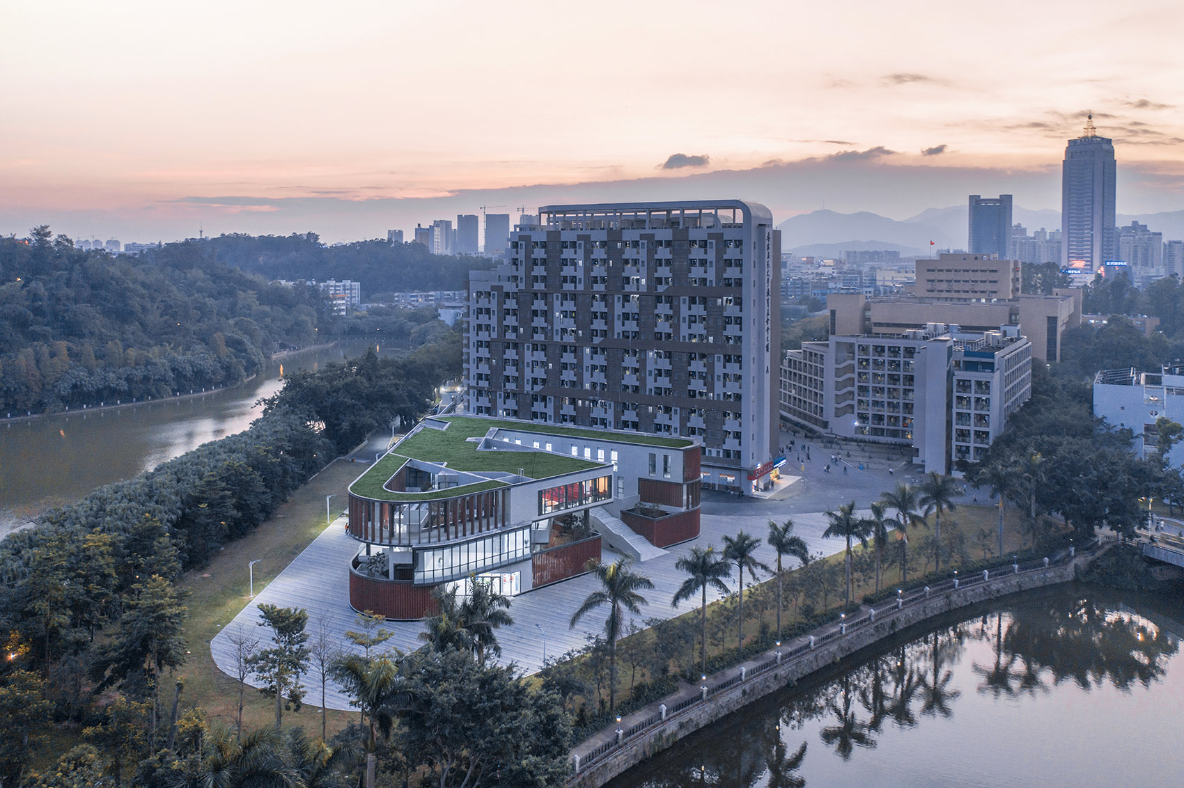 五邑大学学生服务中心丨中国江门丨华南理工大学建筑设计研究院有限公司-49