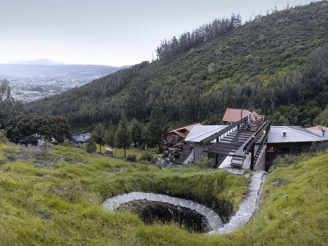 伊拉洛山中的天堂-2
