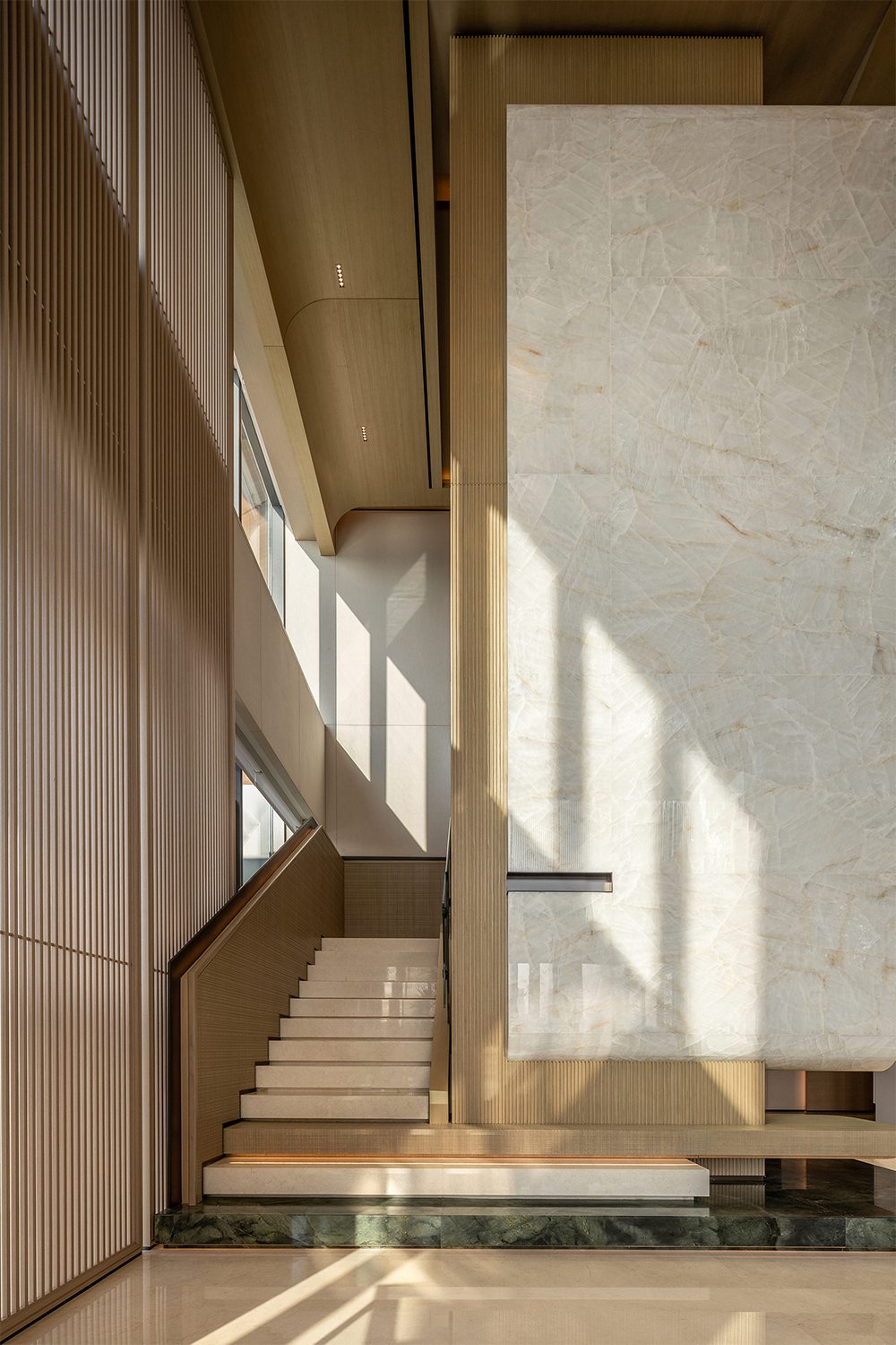 万华成都麓湖黑鉐岛上叠别墅样板间丨中国成都丨深圳市盘石室内设计有限公司,万华室内设计中心-7