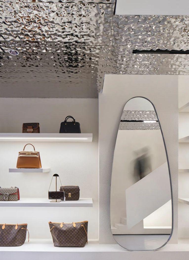 AO×DESIGN 奢侈品店的悬浮桥梁设计-20