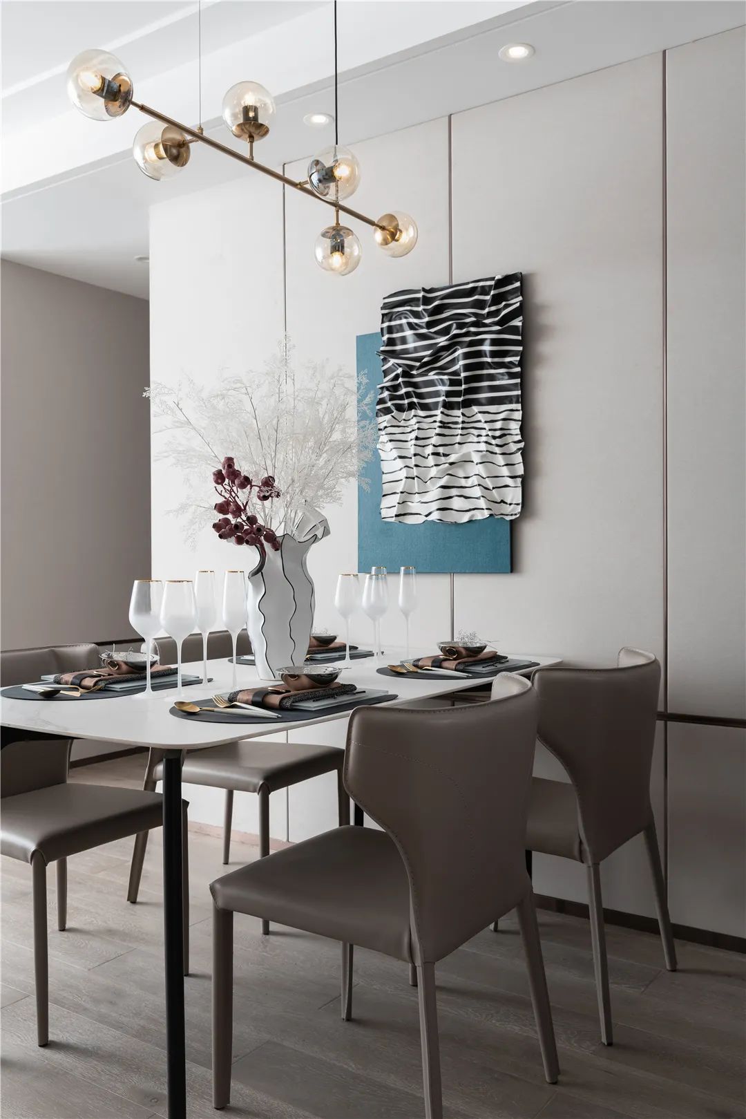 品辰新作 | 泸州绿地样板间 | 摩登与高级尔雅的融合-32