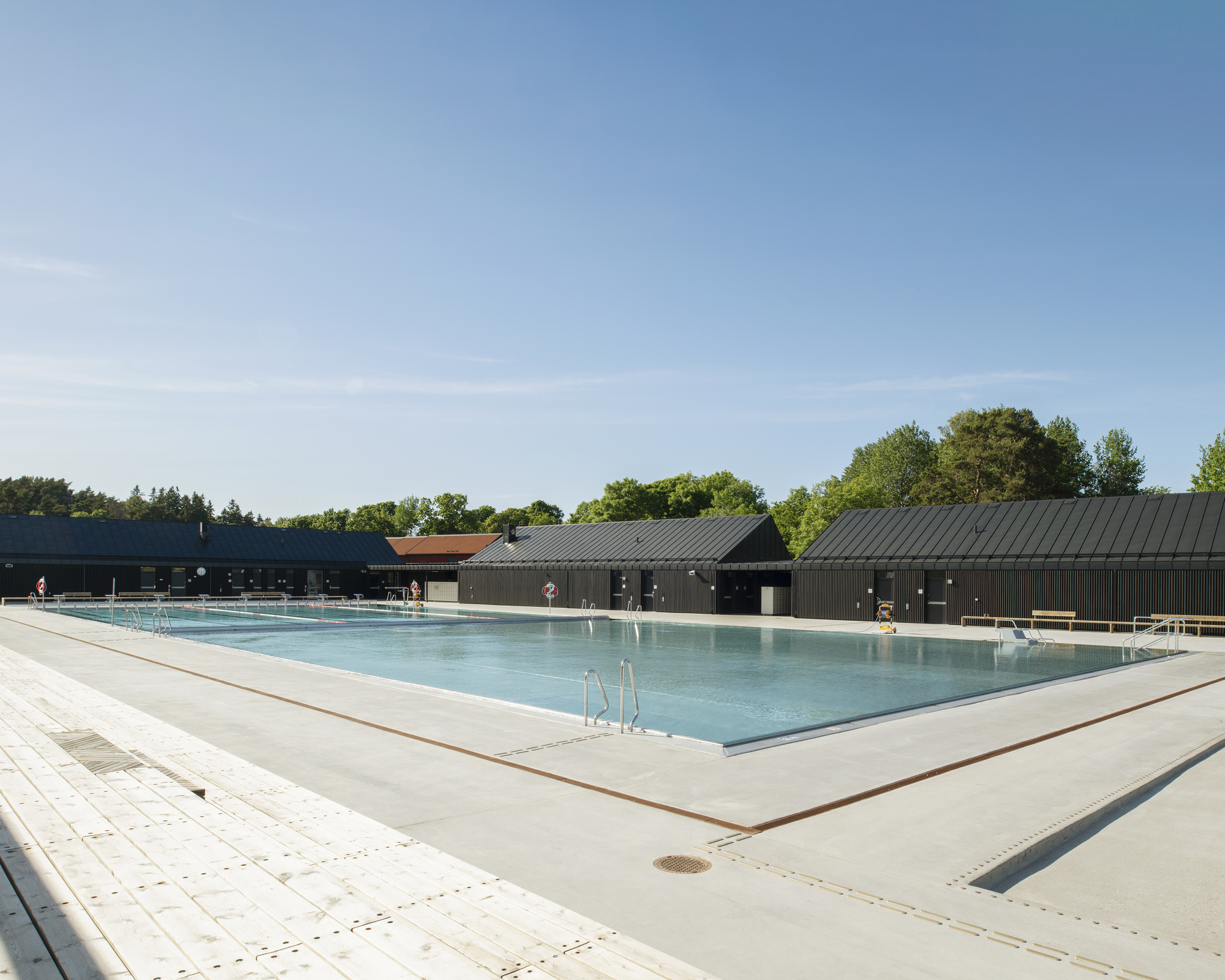 Järvabadet Swimming Pool Pavilion  / AIX Arkitekter-33