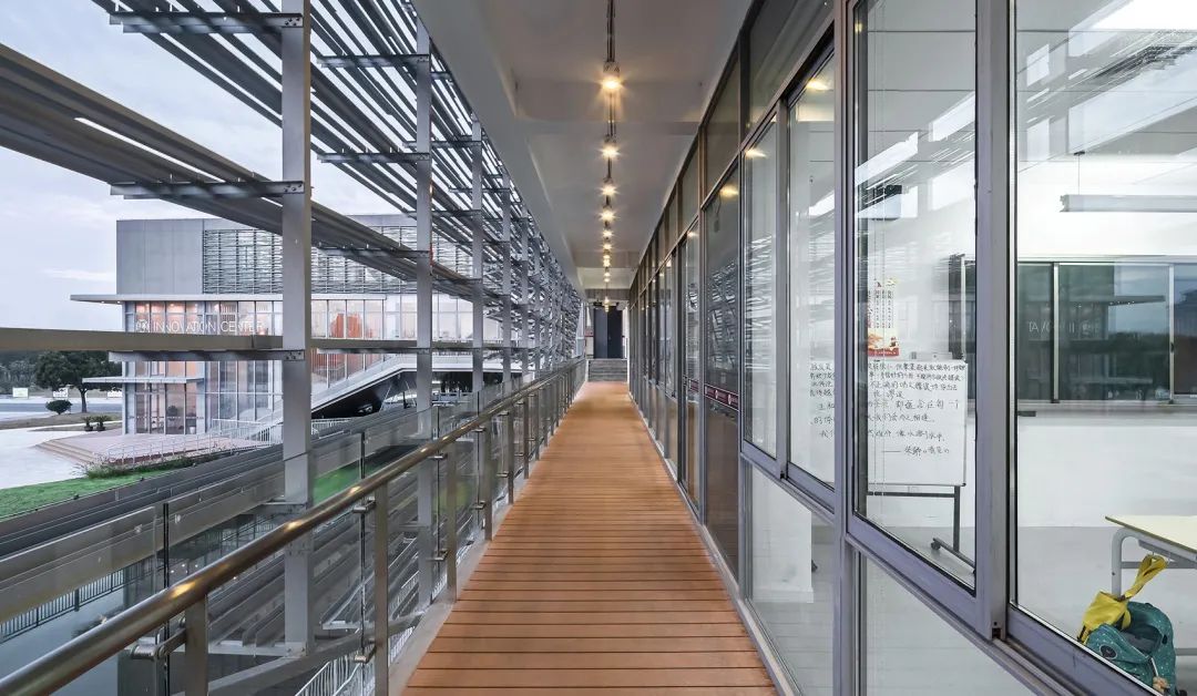 桥上教学楼 – 盐城外国语学校创新中心丨中国盐城丨Perform 普泛建筑-90