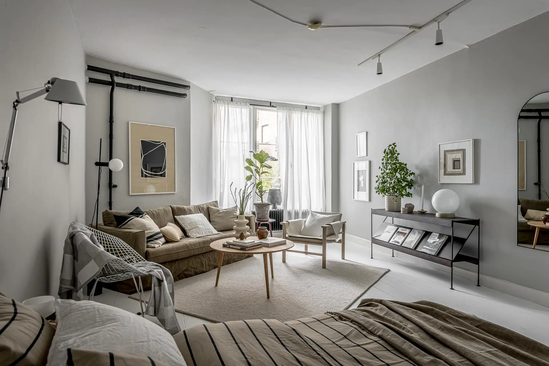 瑞典 50m2 豪华工作室，独特的分离式厨房设计-3