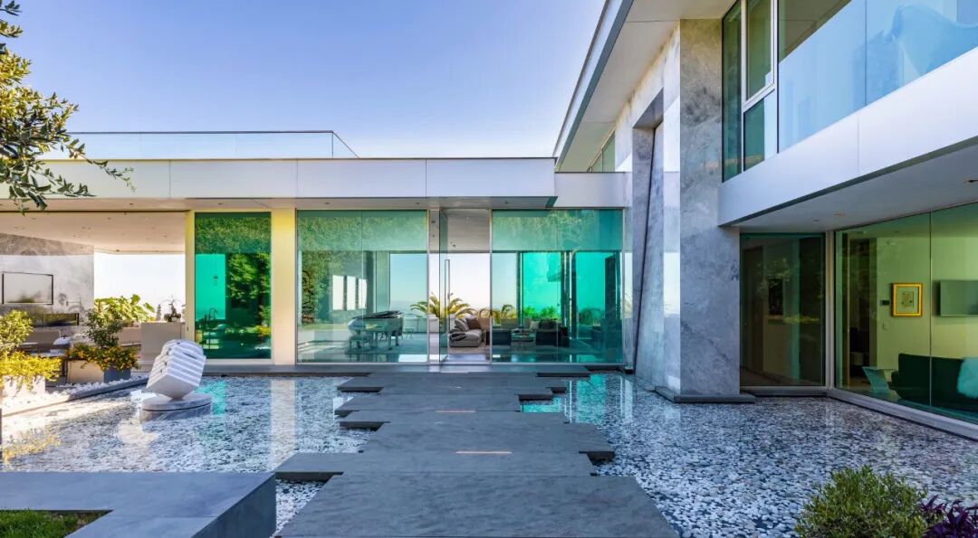 日落大道之上的现代奇迹：RobinDrive极简主义宅邸-21