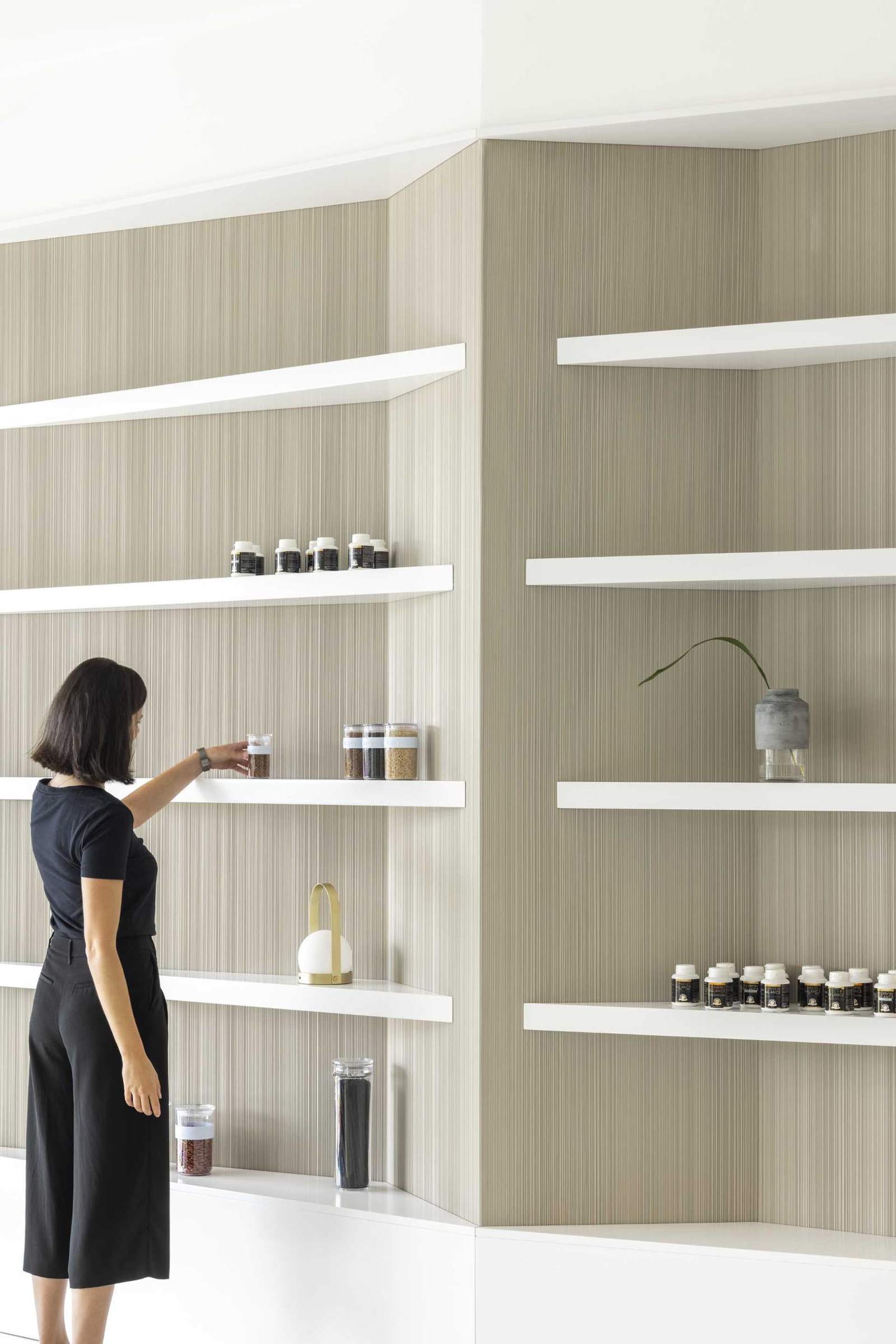 Think Health 自然疗法诊所室内设计丨葡萄牙蓬塔德尔加达丨BOX arquitectos-11