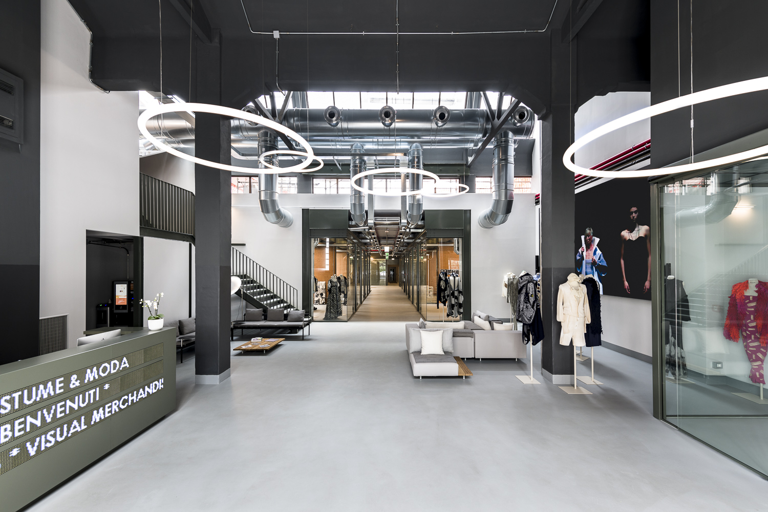 意大利米兰 Accademia Della Moda Milano 总部设计,时尚与创意的完美融合-13