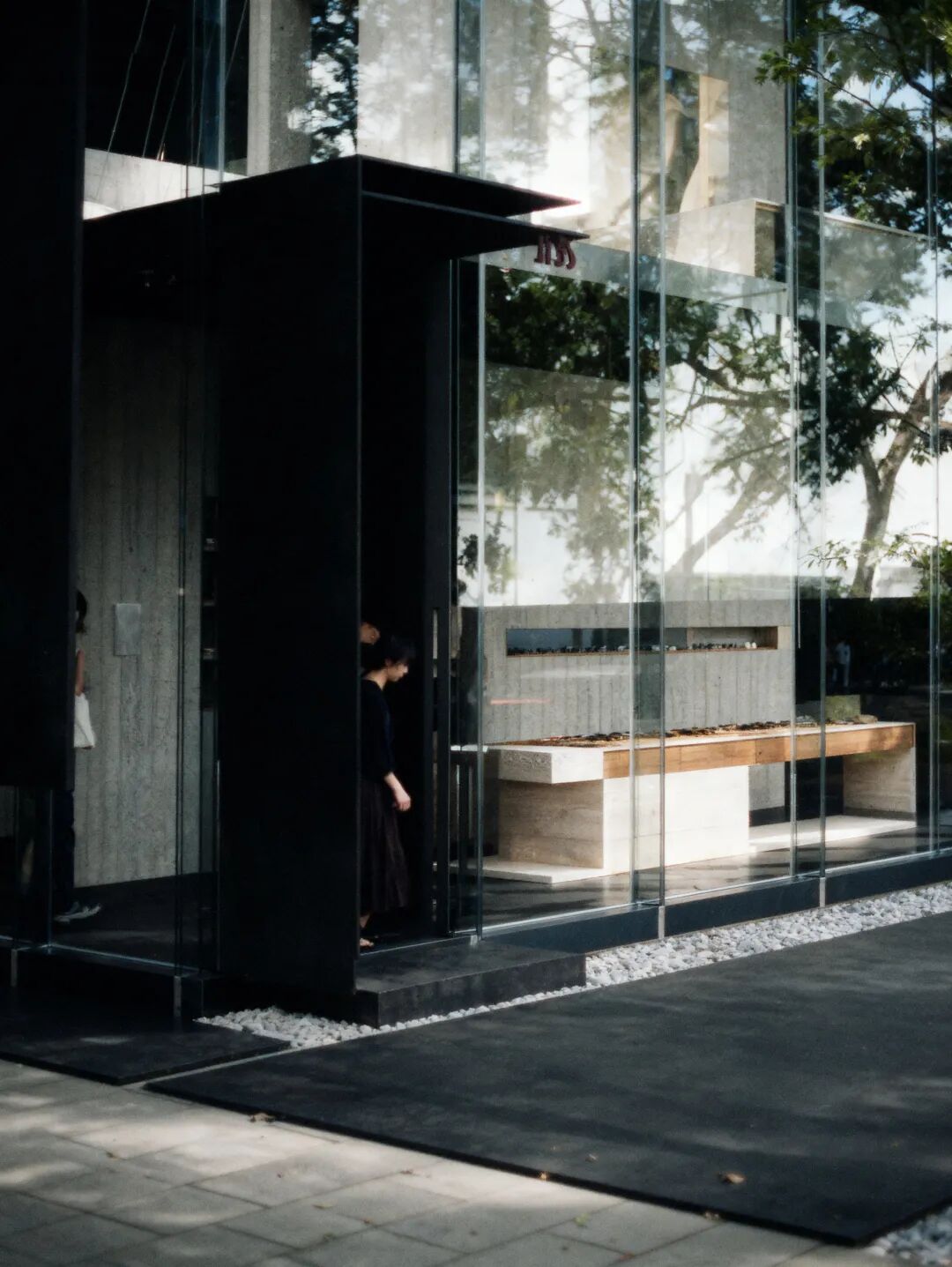 黄颜色设计｜JLBS全球旗舰店丨意大利米兰丨上海黄颜色建筑设计有限公司-10