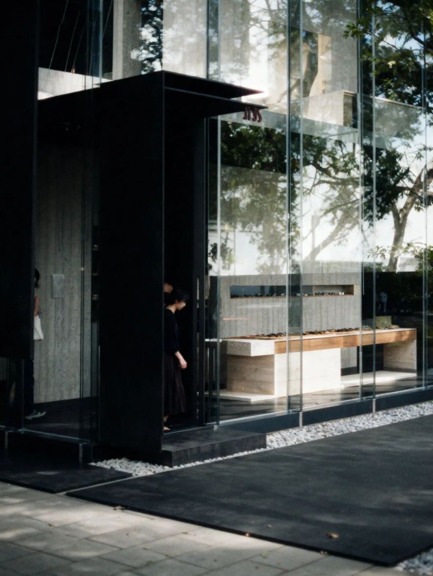 黄颜色设计|JLBS全球旗舰店丨意大利米兰丨上海黄颜色建筑设计有限公司-10