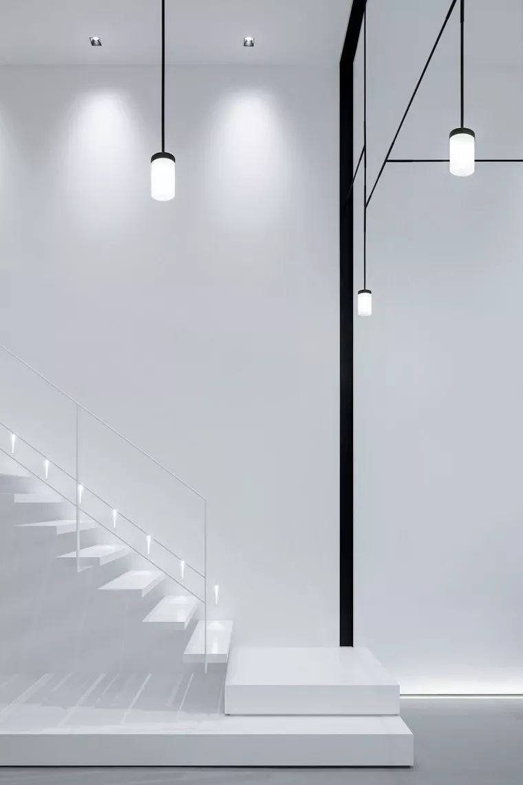 福州时间甜品店 | 极简黑白空间，美食与自然的和谐共处-20