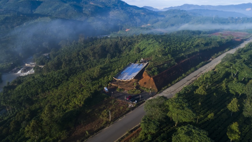融入自然的宁静咖啡馆丨越南丨The Bloom-33