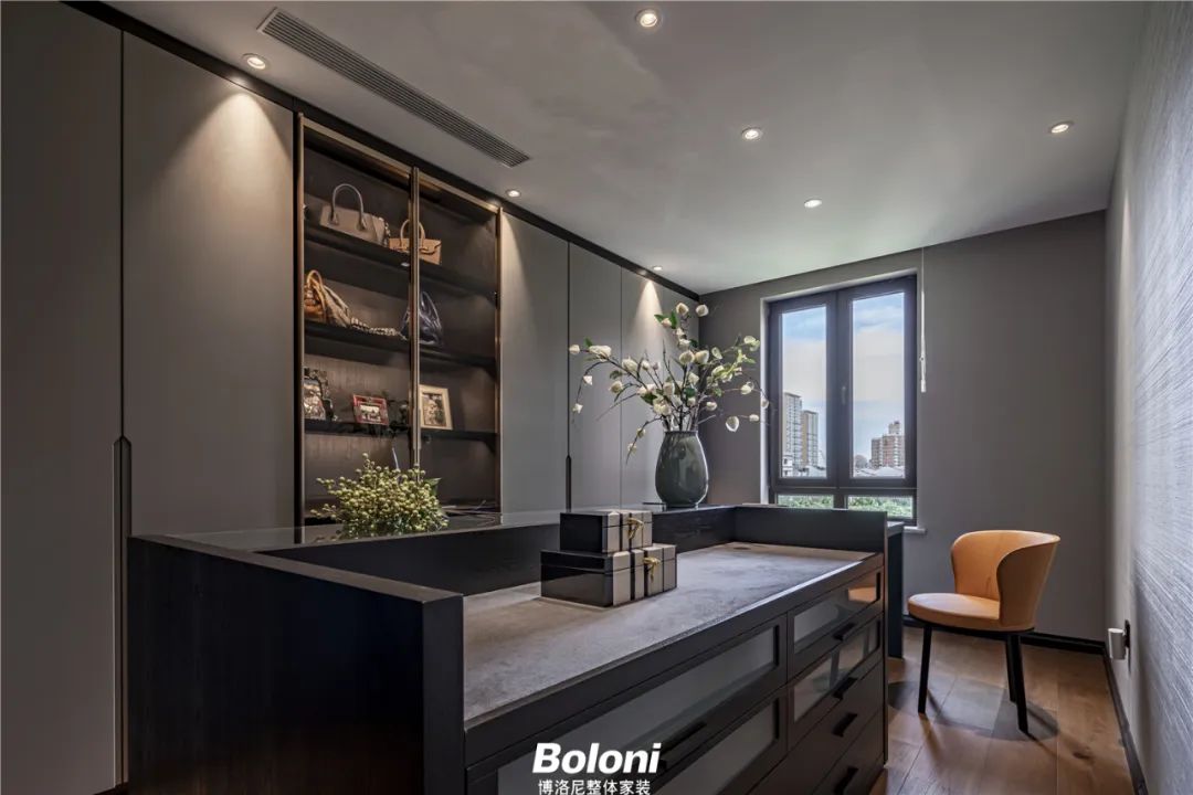 万橡府现代简约风，220㎡空间诠释不老时尚-64