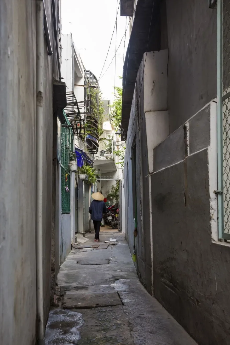 越南密集住宅区的三维花园住宅-26