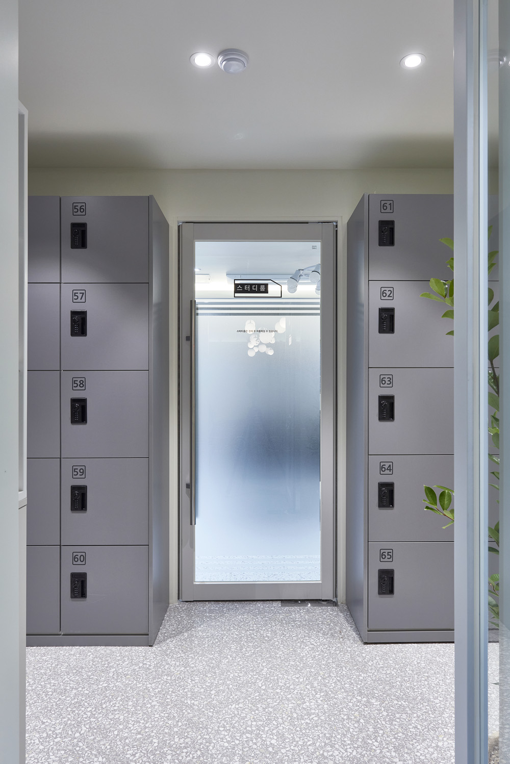 高级舒适的 80 平米室内设计案例-31