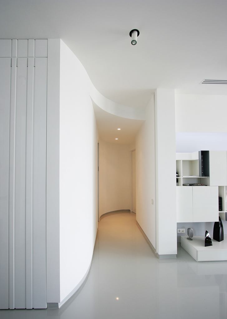 乌克兰单色家居,白色基调与自然元素完美融合-3