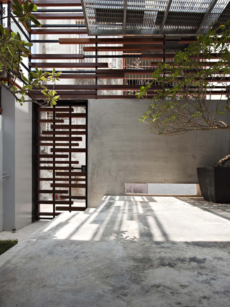 阳光折射的“光与影”之家-38