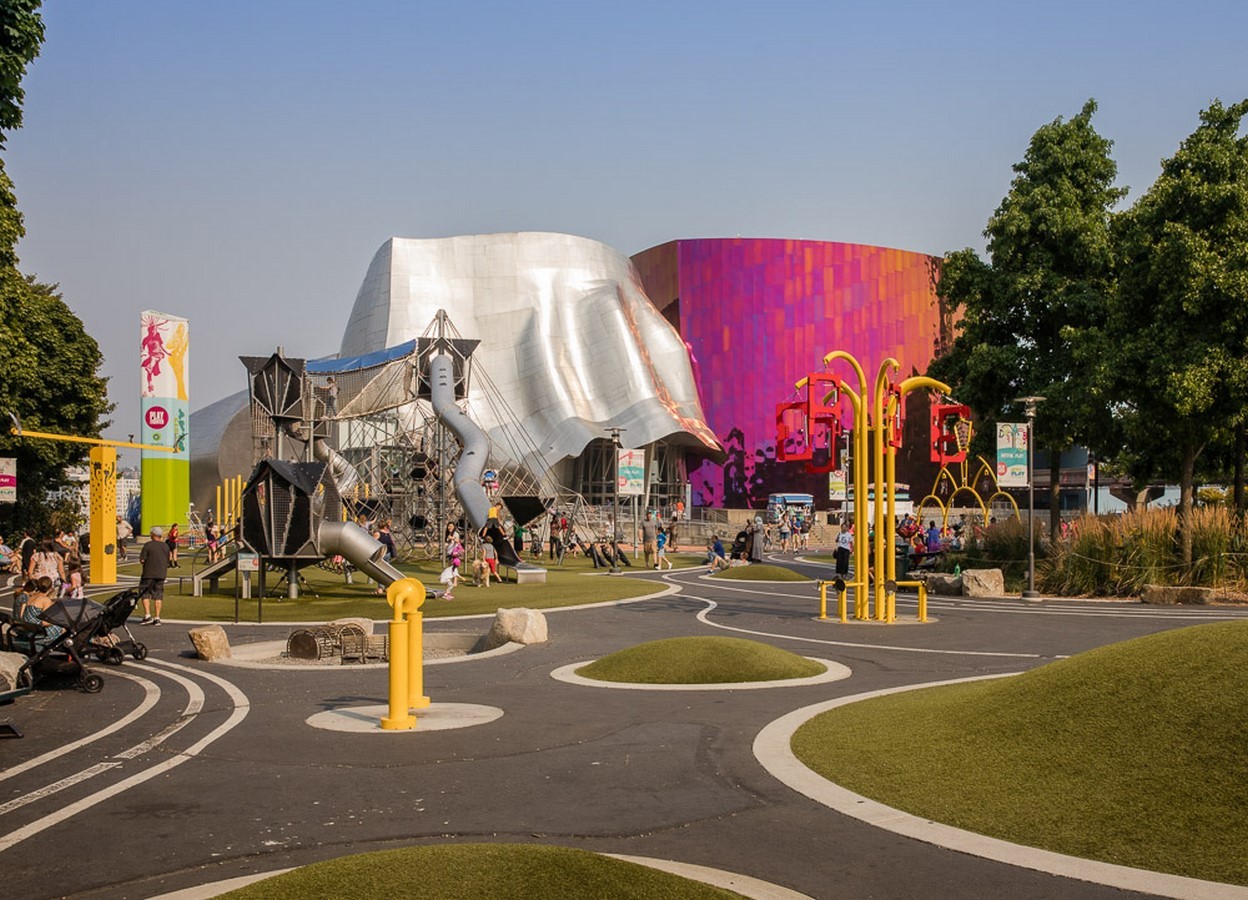 Frank Gehry- 15 Iconic Projects - RTF | Rethinking The Future-46