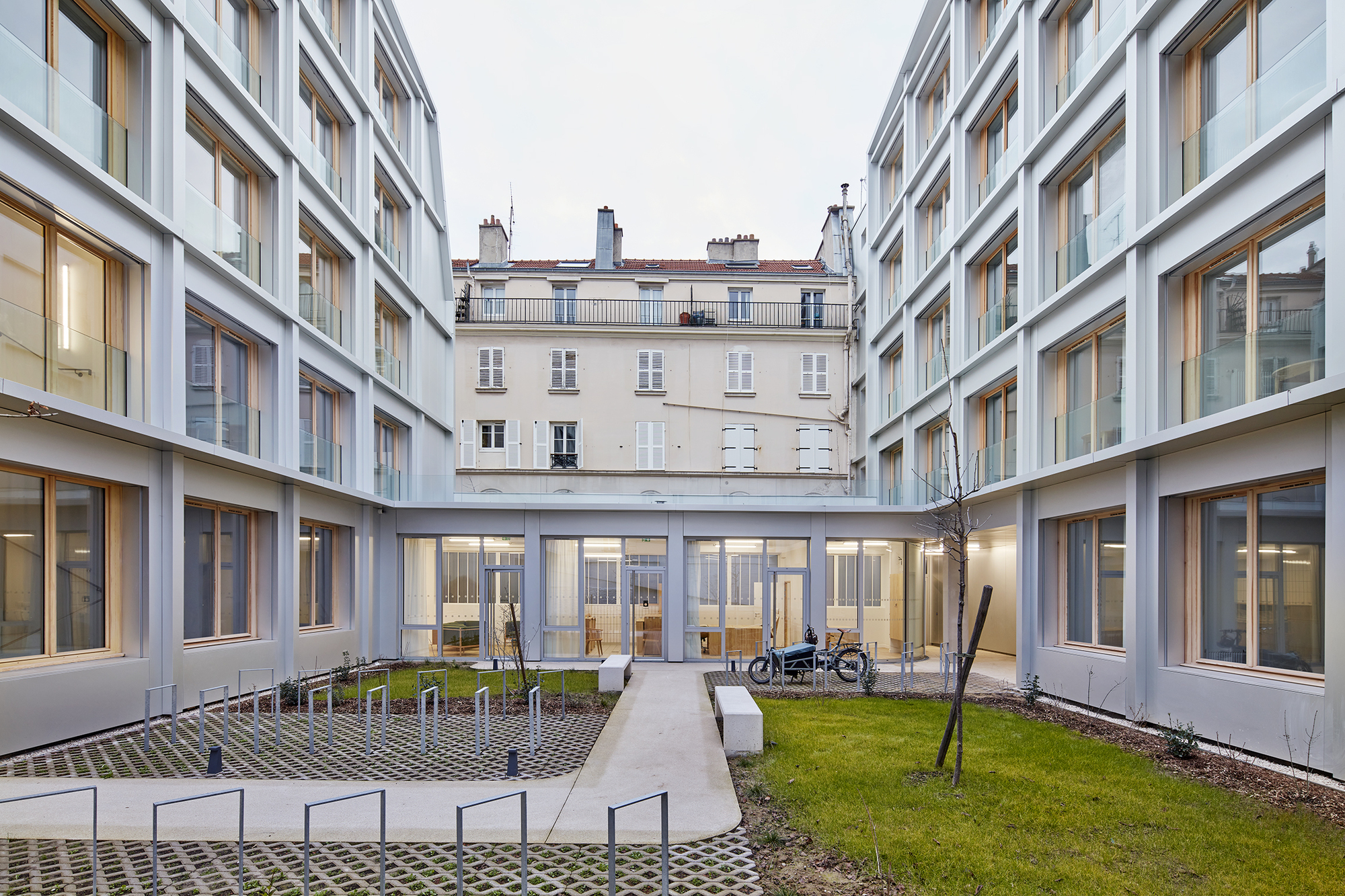 Parking Lot into Social Housing Residence丨NZI Architectes-34