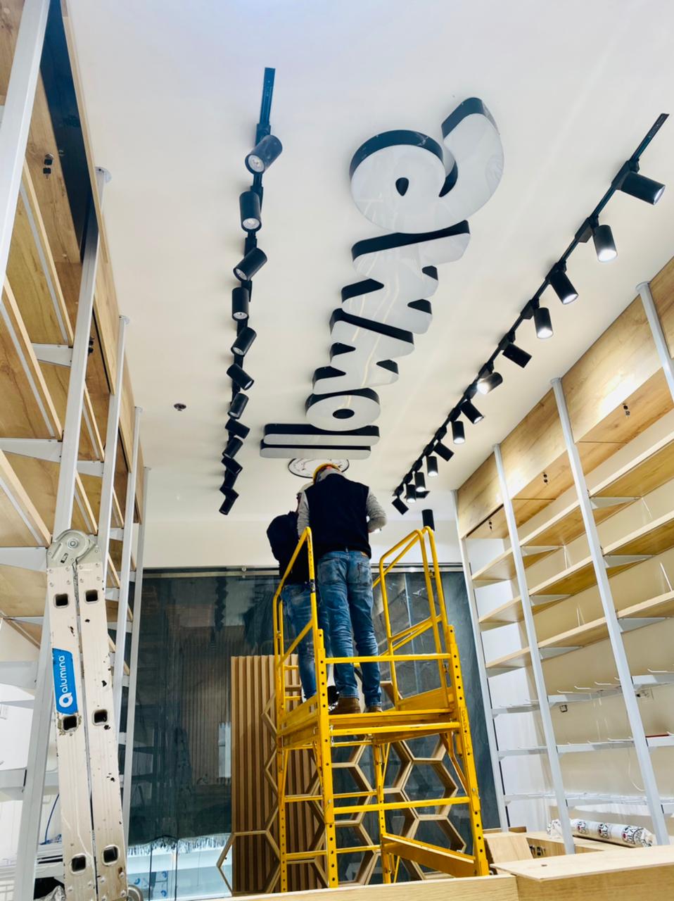 Logo en acrílico local nuestro Bogotá-2