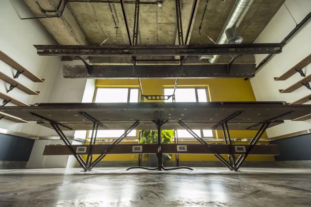 框架系统构建空间层次:建筑办公室丨印度丨Studio Juggernaut-32