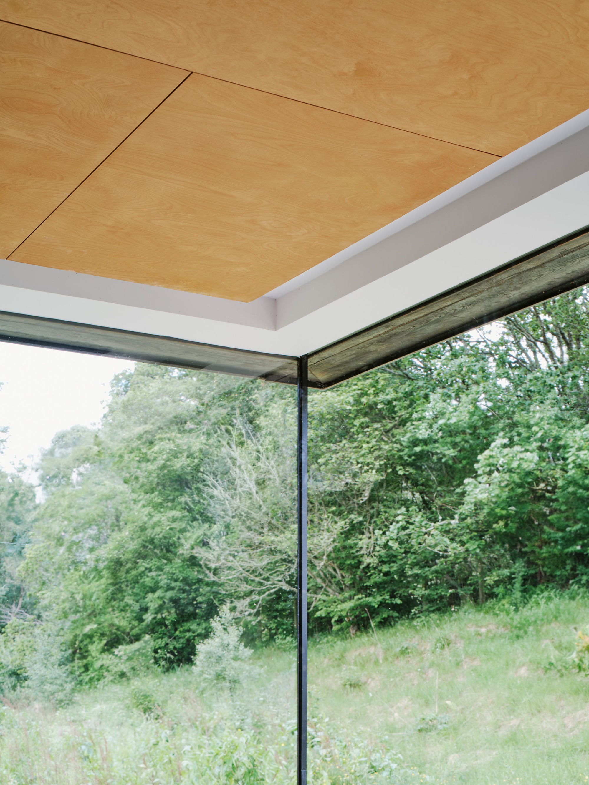 一间办公室和两所房子丨英国因弗内斯丨Loader Monteith-42