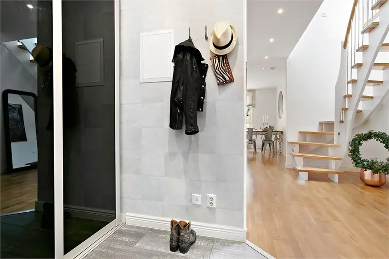 家庭生活二层楼设计 | 私密空间与互动的完美结合-13