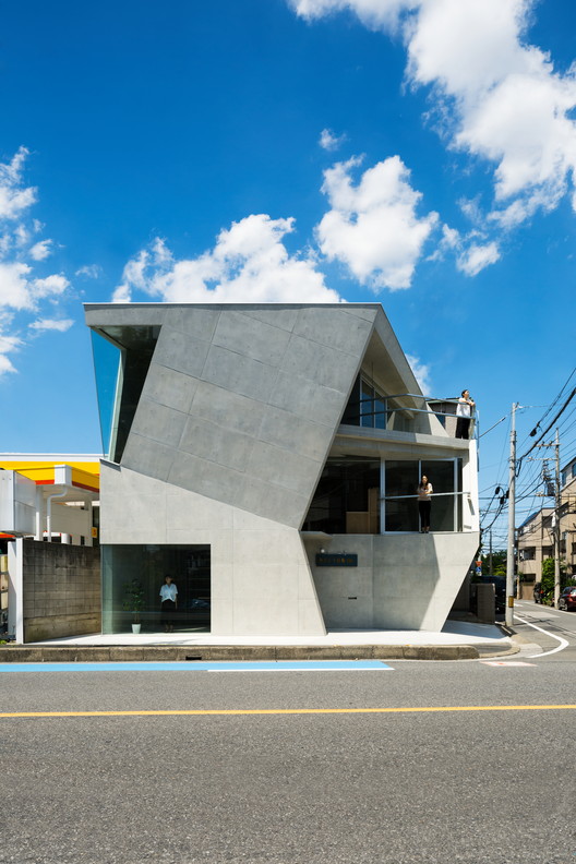 日本 Boltun 公司总部,混凝土与木结构的创新融合-2