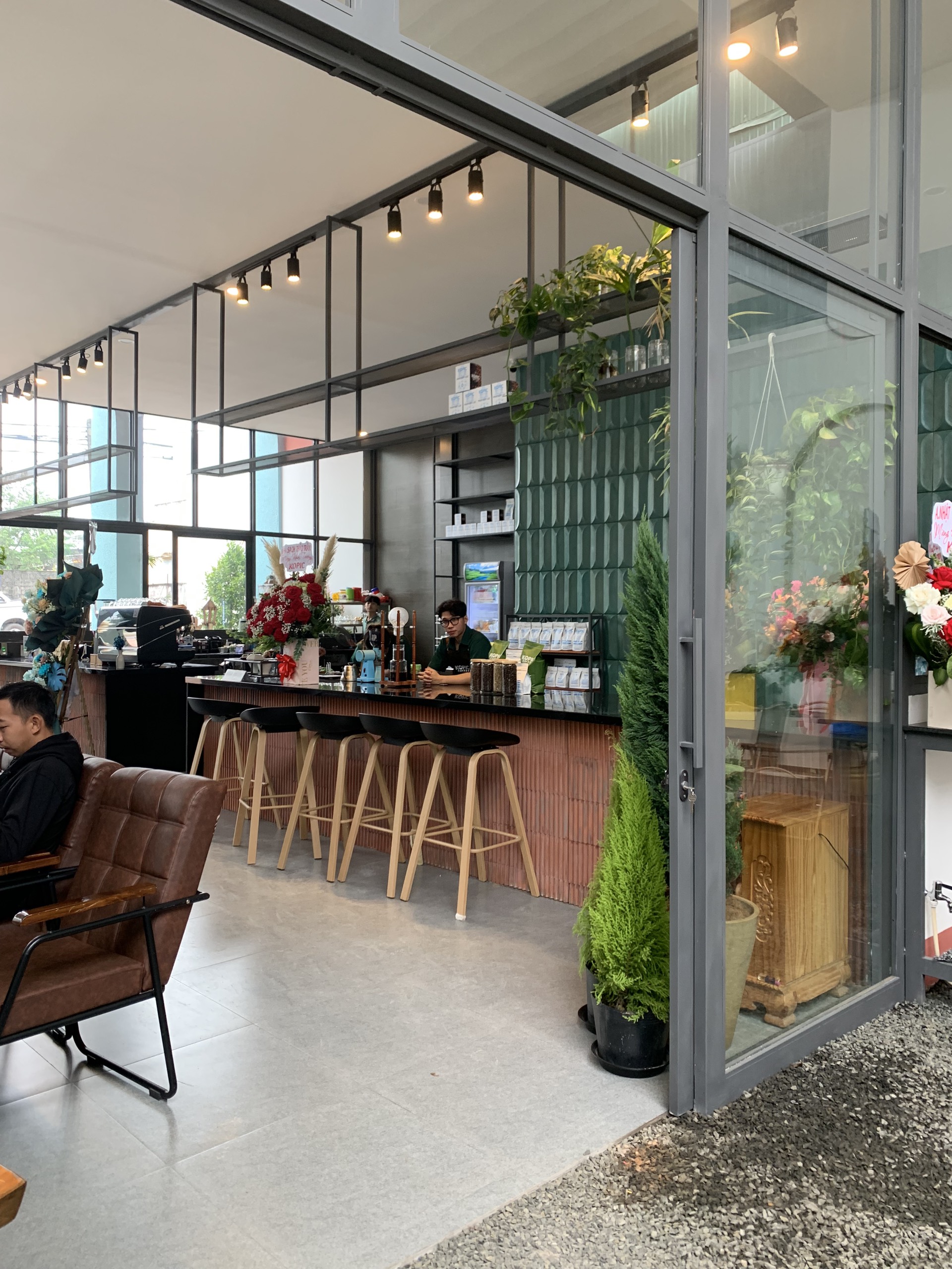 KOPIC SPECIALTY COFFEE EXTERIOR-14