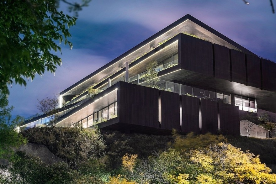 墨西哥城折叠空间豪宅,融入自然的线性设计-24