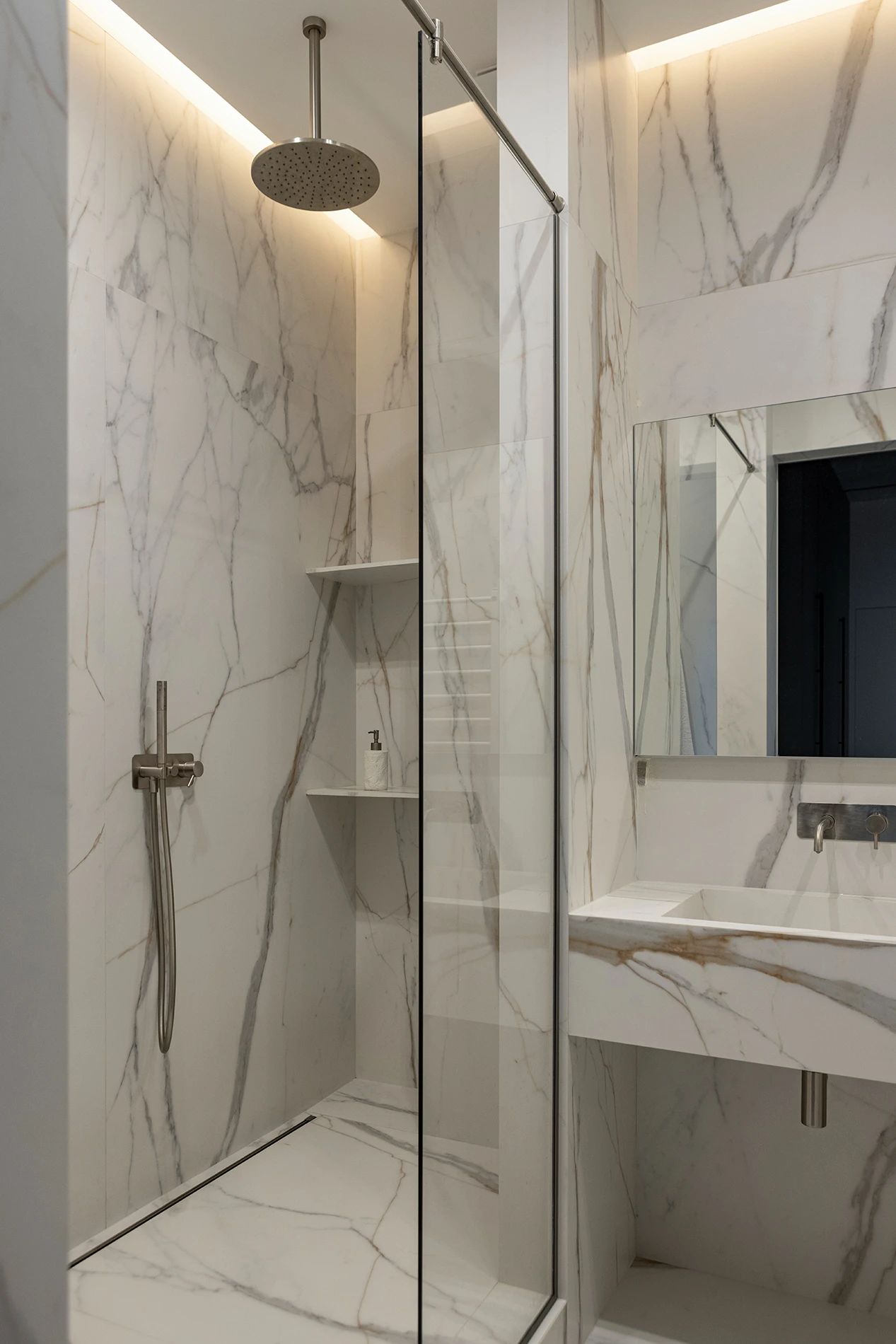 单色顶层公寓丨Insight Studio-33