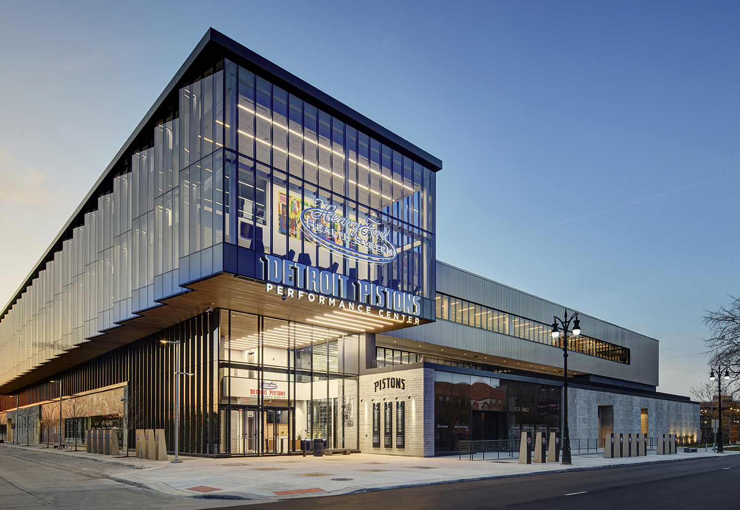 Henry Ford Health Detroit Pistons Performance Center | ROSSETTI-13