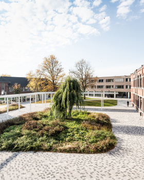 出发！人才学校  或  去吧！天才学校丨比利时丨Barchitecten