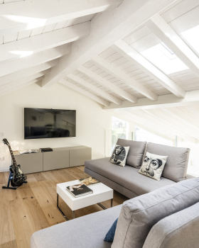 Casa MZ — Crafted Oak Interiors for an Art Historian’s Home