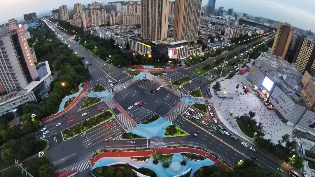 yǒu作品 |  蜀龙大道——公园城市街道一体化践行-93