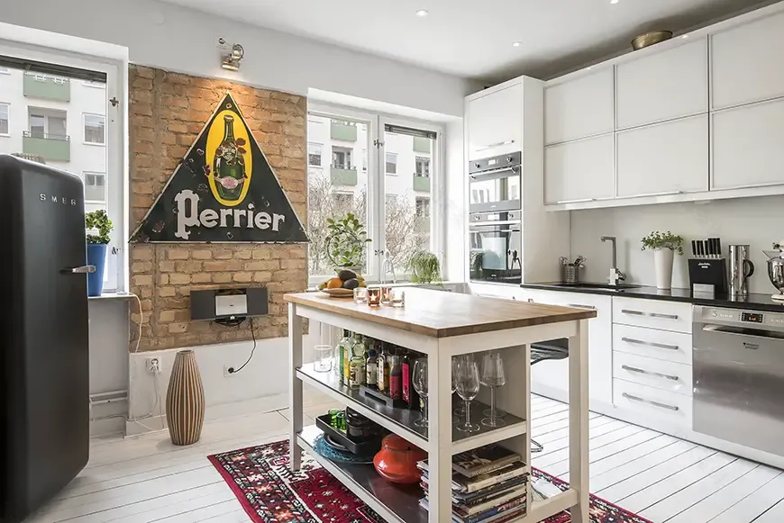 瑞典马默公寓的春日色彩与复古魅力-1