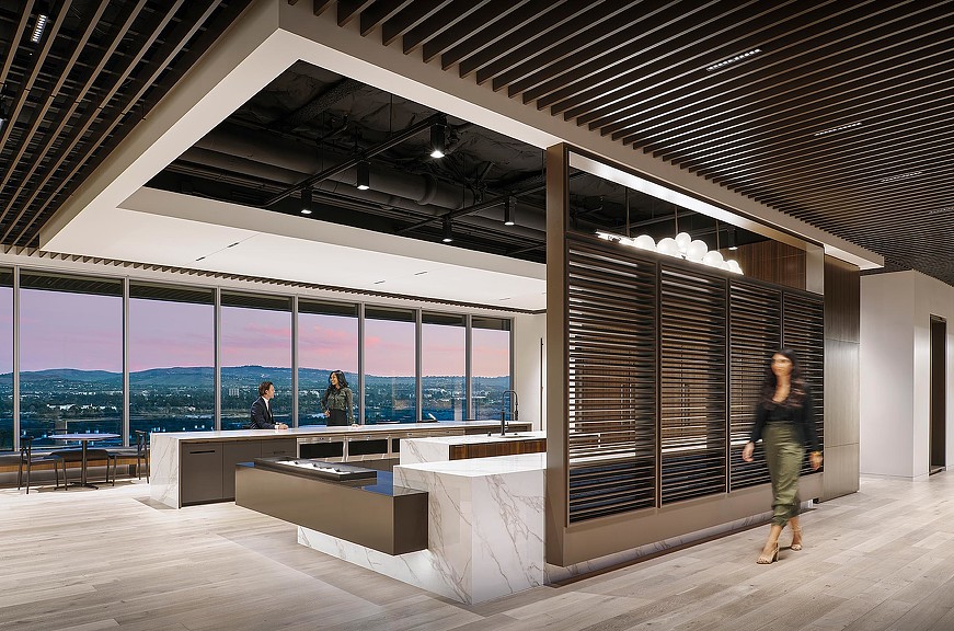 加州风情融入律所设计，打造全景视野办公空间-7