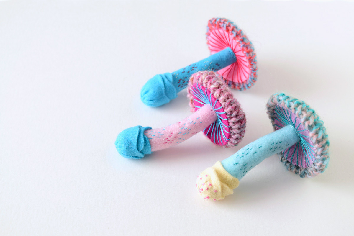 日本 Osaka 展览馆“标本王国”展示独特编织蘑菇胸针-20